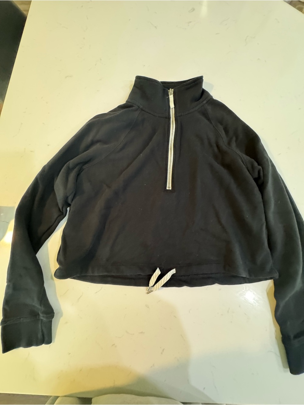 Vuori Black Half-Zip Cropped Pullover